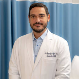 Dr. Alexander Montes de Oca - Ginecólogo-Obstetra